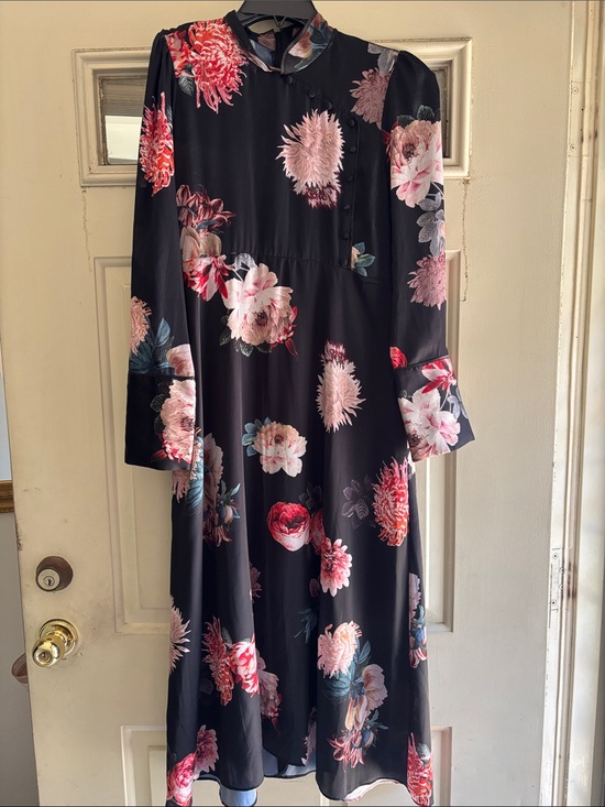 Zara Dresses & Skirts - Zara Black Long Sleeve Floral Midi Dress with Pink & Red Blooms